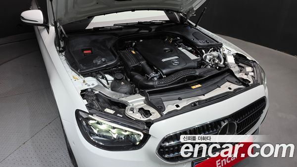 Mercedes-Benz E-Class 2021, фото 6