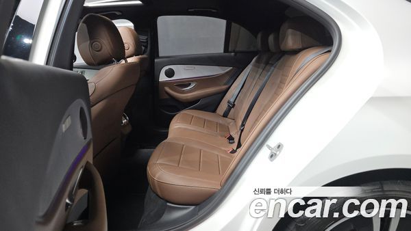 Mercedes-Benz E-Class 2021, фото 18