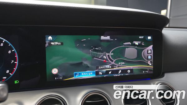 Mercedes-Benz E-Class 2021, фото 21
