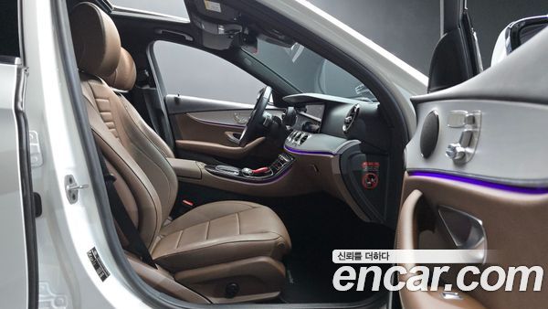 Mercedes-Benz E-Class 2021, фото 16