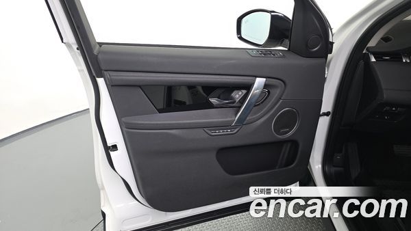 Land Rover Discovery Sport 2023, фото 14