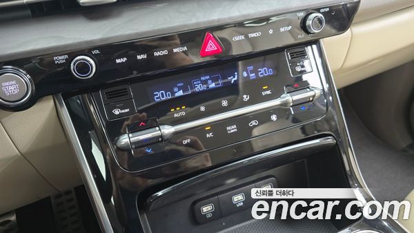 Kia Carnival 2023, фото 30