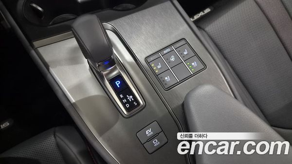 Lexus UX 2026, фото 9