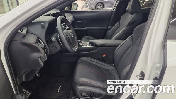 Lexus UX 2026, фото 10