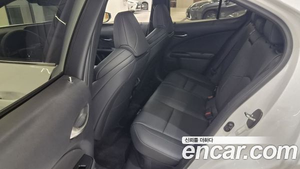 Lexus UX 2026, фото 11