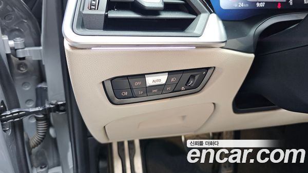 BMW 3 Series 2021, фото 29