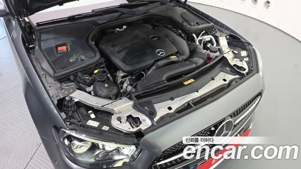 Mercedes-Benz E-Class 2021, фото 6