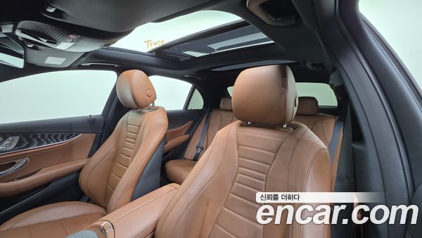 Mercedes-Benz E-Class 2021, фото 18