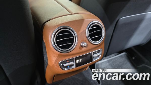 Mercedes-Benz E-Class 2021, фото 30