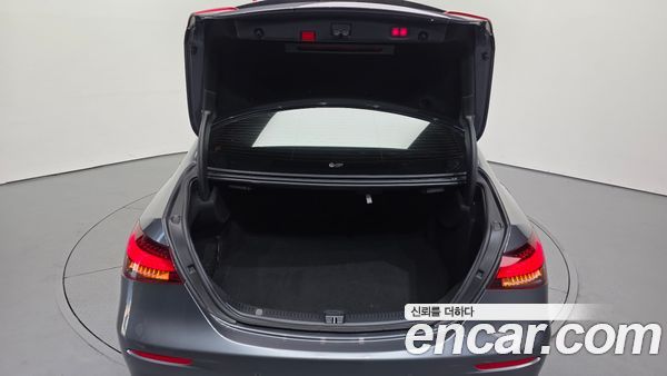 Mercedes-Benz E-Class 2021, фото 32