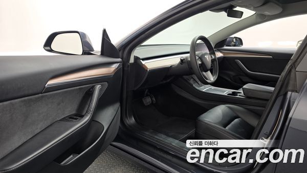 Tesla Model 3 2022, фото 10