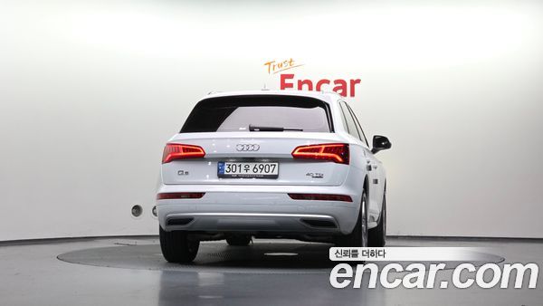 Audi Q5 2020, фото 4
