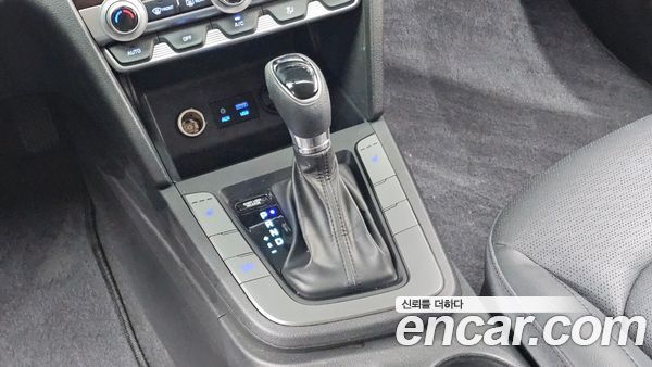 Hyundai Elantra 2020, фото 9