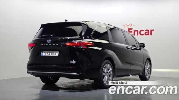 Toyota Sienna 2023, фото 2