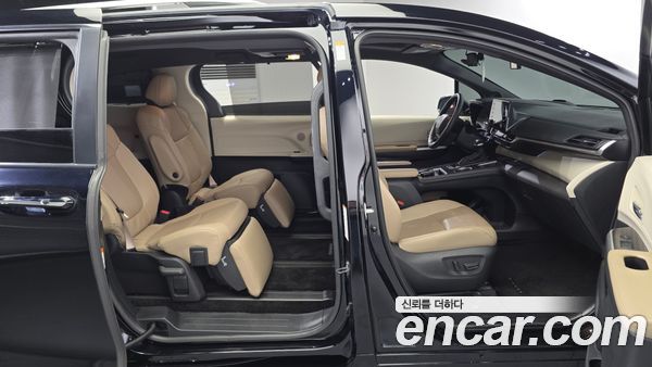Toyota Sienna 2023, фото 17