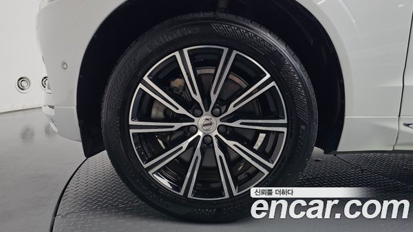 Volvo XC60 2020, фото 4