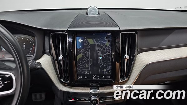 Volvo XC60 2020, фото 19