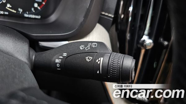 Volvo XC60 2020, фото 37