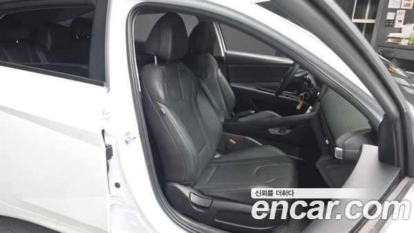 Hyundai Elantra 2024, фото 12
