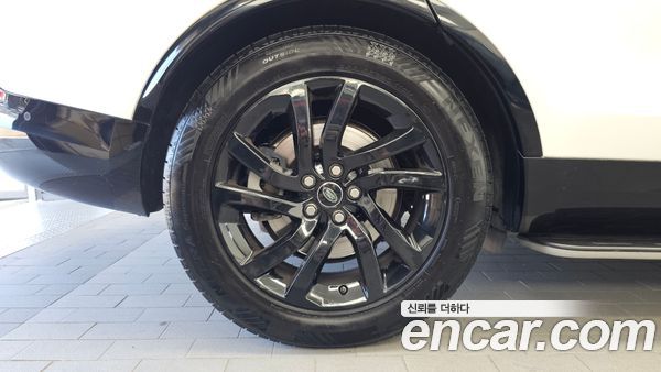 Land Rover Discovery 2020, фото 5