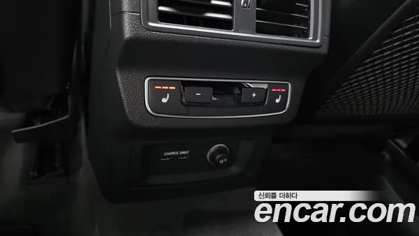 Audi SQ5 2022, фото 34
