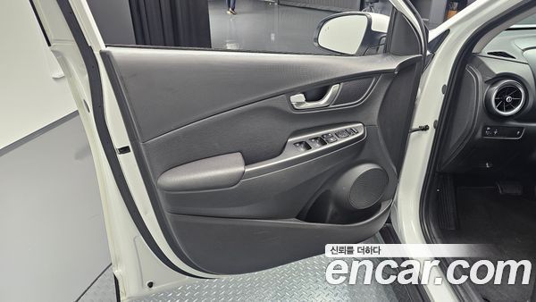 Hyundai Kona 2021, фото 13