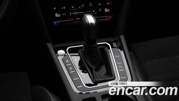 Volkswagen Passat 2021, фото 15