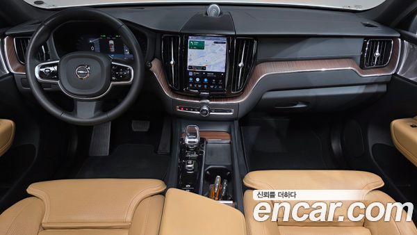 Volvo XC60 2023, фото 9