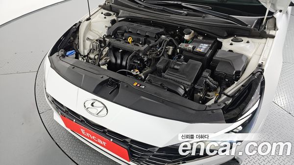 Hyundai Elantra 2021, фото 5