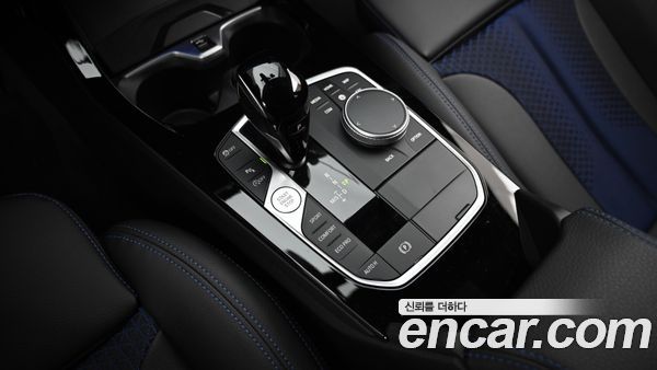 BMW 1 Series 2024, фото 9