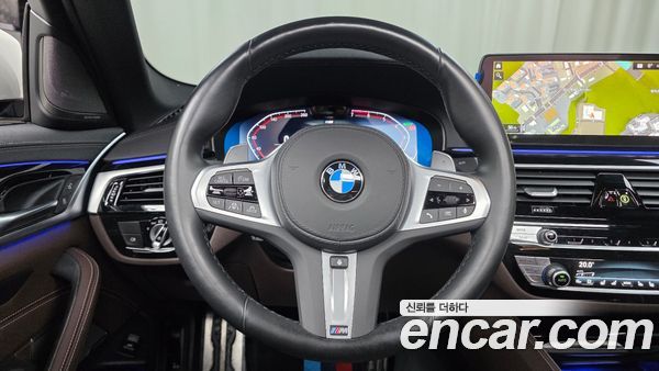 BMW 5 Series 2023, фото 28