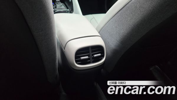 Hyundai Elantra 2021, фото 31