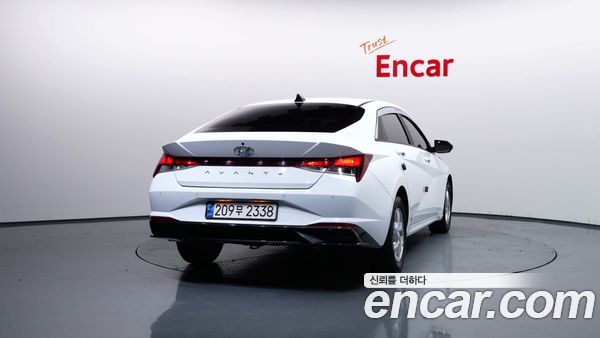 Hyundai Elantra 2021, фото 4