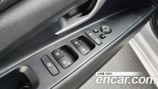 Hyundai Elantra 2021, фото 26