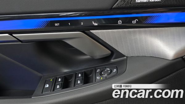 BMW 5 Series 2025, фото 19