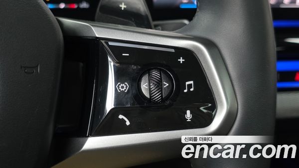 BMW 5 Series 2025, фото 23