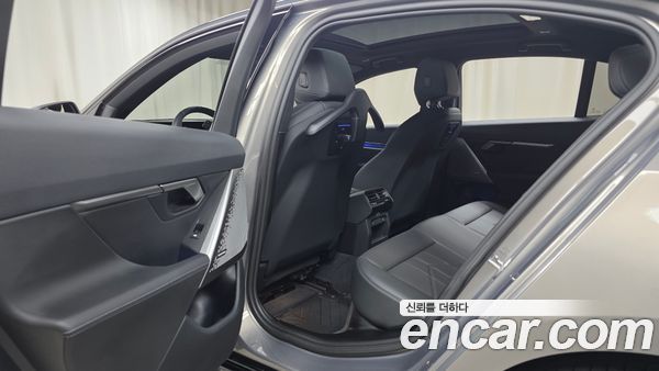 BMW 5 Series 2025, фото 30