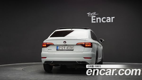 Volkswagen Jetta 2020, фото 4