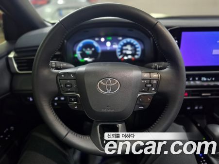 Toyota Camry 2025, фото 12