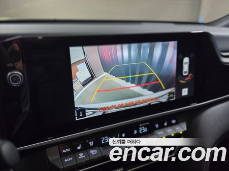 Toyota Camry 2025, фото 15