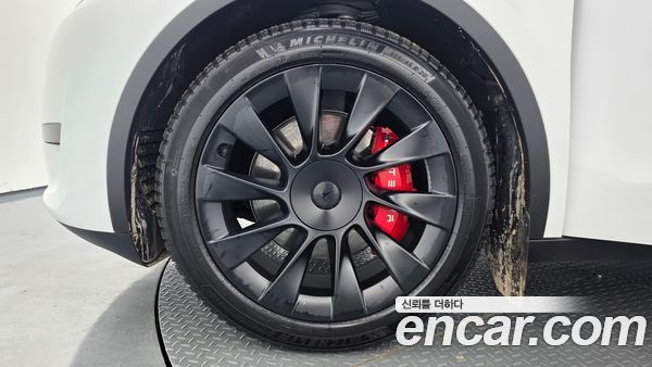 Tesla Model Y 2023, фото 5