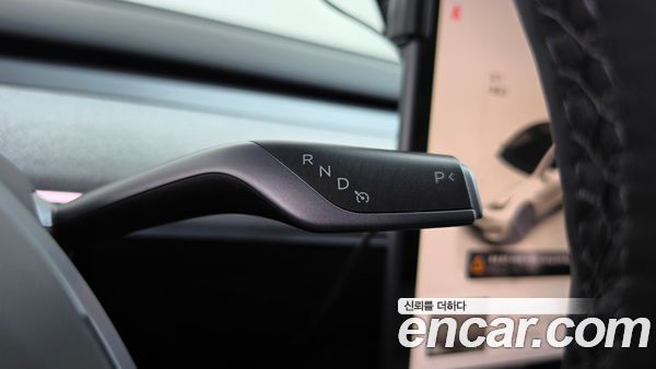 Tesla Model Y 2023, фото 9