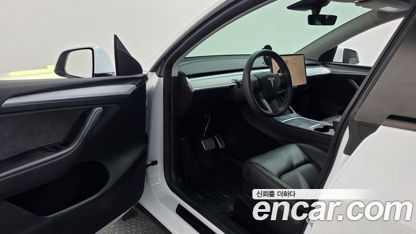 Tesla Model Y 2023, фото 10