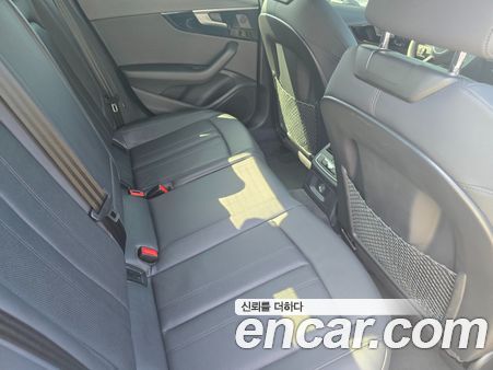 Audi A4 2020, фото 12