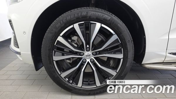 Volvo XC60 2023, фото 5