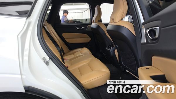 Volvo XC60 2023, фото 16