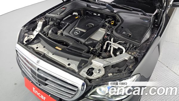 Mercedes-Benz E-Class 2020, фото 6