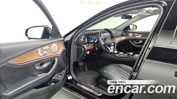 Mercedes-Benz E-Class 2020, фото 13
