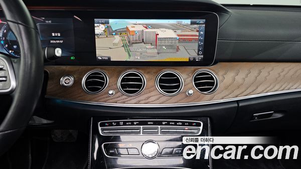 Mercedes-Benz E-Class 2020, фото 19