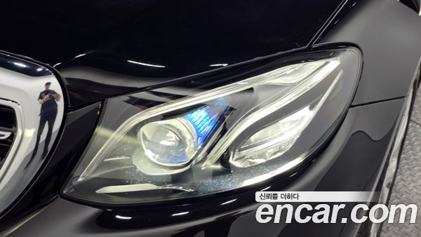 Mercedes-Benz E-Class 2020, фото 8
